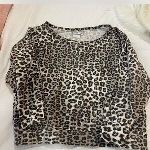 Good American Leopard Print Sweater/Sweatshirt